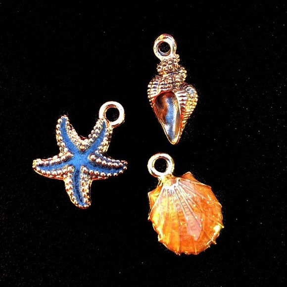 BRAND NEW 3 Adorable Colorful Seaside Charms 1/2" - Picture 10 of 11